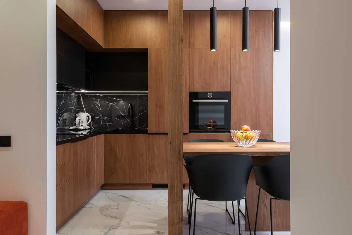 design with all wood cabinets and accents for modern style kitchen