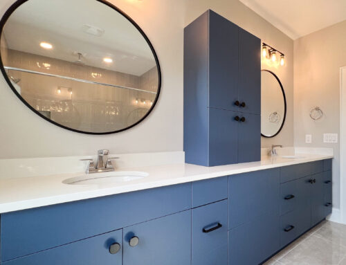 Embracing Bold Colors in Bathroom Cabinets – Featuring Projects by Legacy Lake Homes + NG Designs