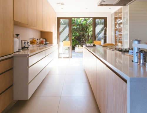 Summer Inspiration: Modern Kitchen Cabinet Tips for 2024